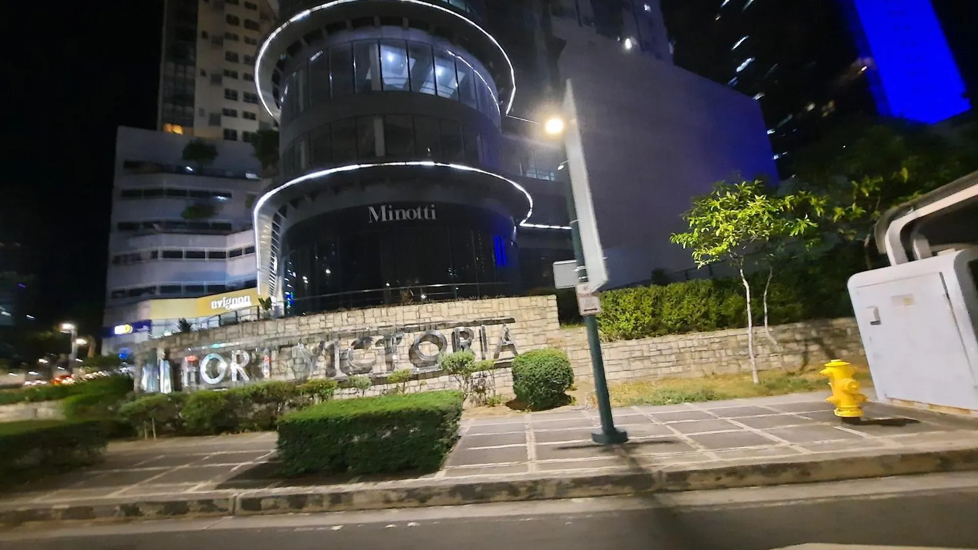 L1 Twin Bed Staycation In Bonifacio Global City Manila Philippines